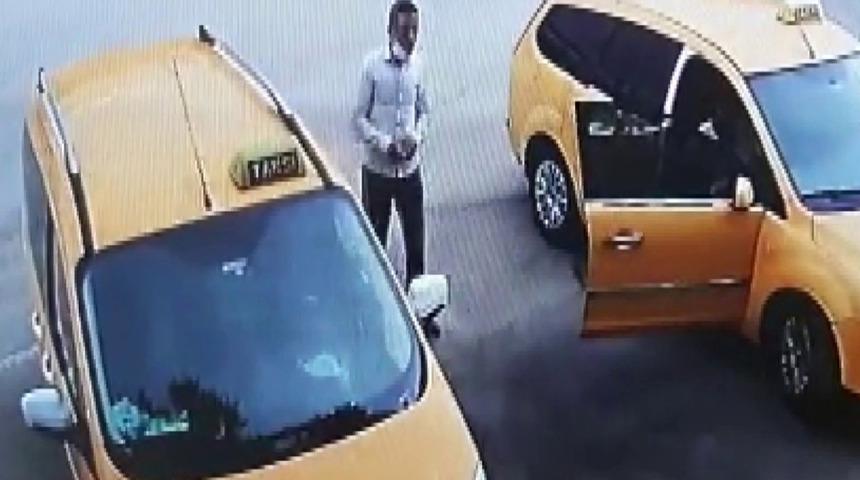 Kendisini polis olarak tanıttı, "Vatan-Bayrak" diyerek yaşlı çiftin 160 bin lirasını dolandırdı