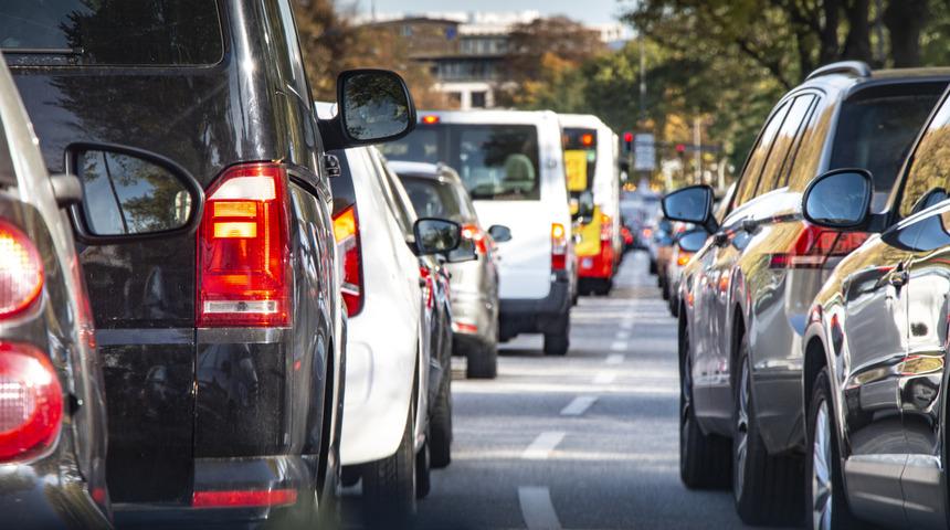 Trafiğe kaydı yapılan taşıt sayısı aylık yüzde 12,1 arttı