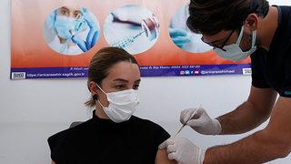 Sağlık Bakanı duyurmuştu! 3. doz aşılama bugün başladı (Kimler 3. doz aşı olacak?)