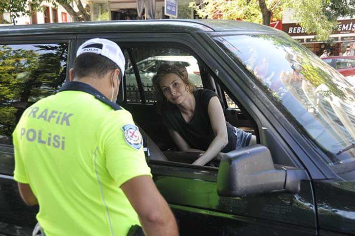 Trafik uygulamasına takılan Yasemin Allen cezayı yedi! G2