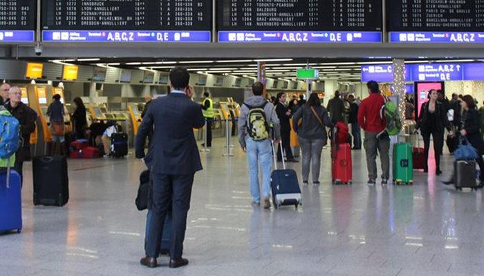 AB'nin koronavirüs aşı sertifikası yürürlüğe girdi