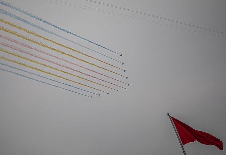 Pekin'de görkemli kutlama! Çin Devlet Başkanı Xi Jinping meydan okudu G3