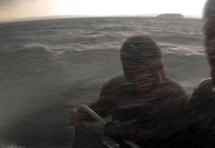 Ölümle burun buruna geldiler! Youtube videosu için denizin ortasında fırtınaya yakalandılar G5