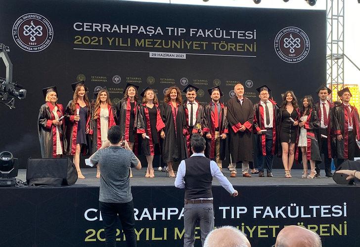 Cerrahpaşa Tıp Fakültesi'nin en yaşlı mezunu! 74 yaşında doktor oldu G4