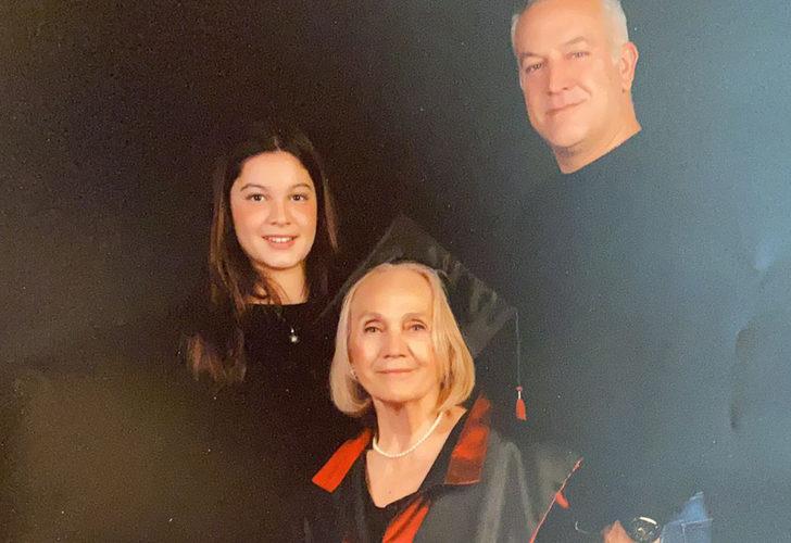 Cerrahpaşa Tıp Fakültesi'nin en yaşlı mezunu! 74 yaşında doktor oldu G5