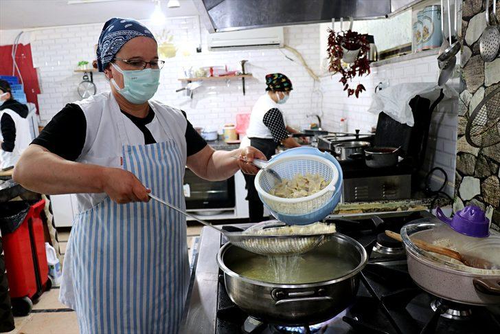 Samsun'un coğrafi işaret tescilli Yakakent mantısı, damakları şenlendiriyor G4