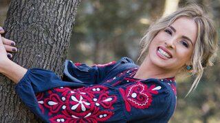 Meşhur fotoğrafta o da varmış! Doğa Rutkay annesi hakkındaki ilginç bir gerçeği açıkladı