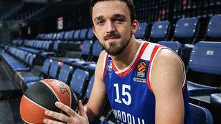 Sertaç Şanlı Barcelona'ya imzayı attı