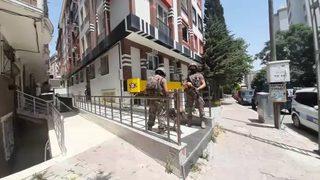 Esenyurt'ta rehine krizi! Genç kadın, ayrılmak isteyen sevgilisini rehin aldı