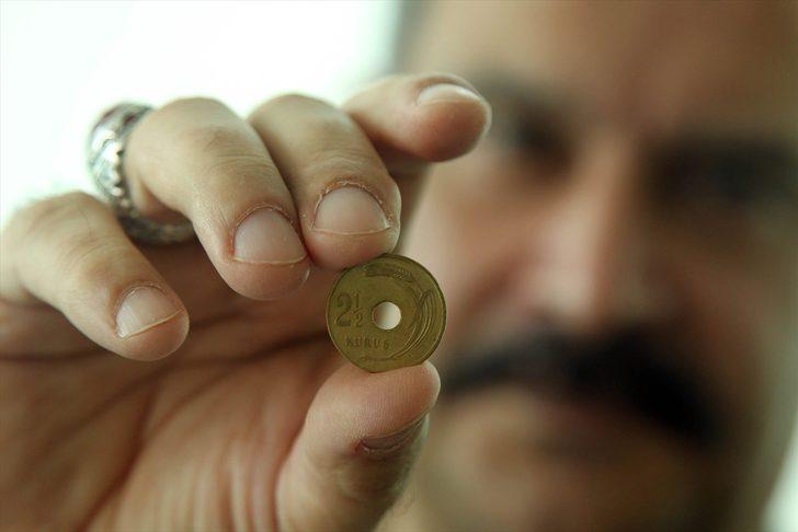 Evinde 105 ülkenin parasını saklıyor! Türk devletlerin serileri de var G4