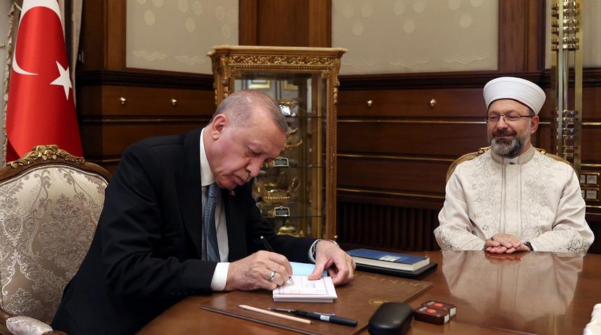 Cumhurbaşkanı Erdoğan, Türkiye Diyanet Vakfına kurban bağışında bulundu