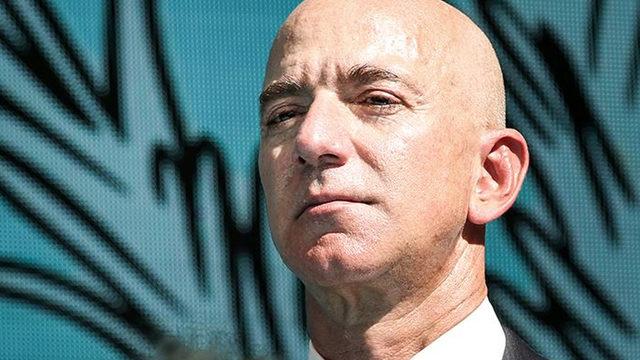 ABD’li 82 yaşındaki kadın pilot Wally Funk, Jeff Bezos ile uzaya uçacak