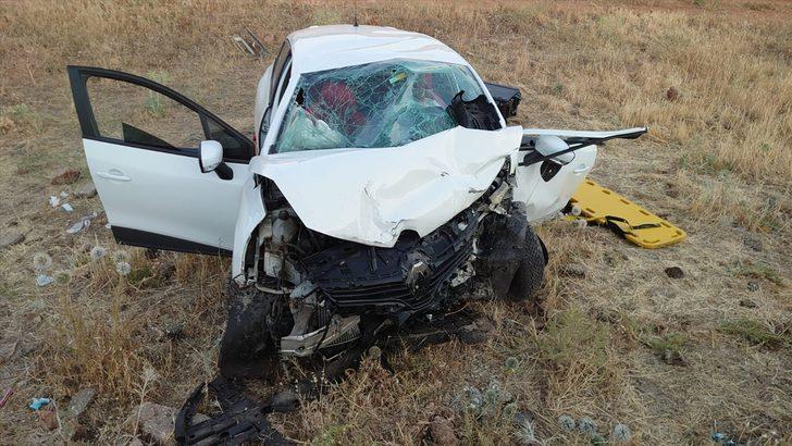 Mardin'de iki otomobil çarpıştı: 6 yaralı G3