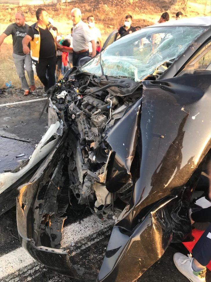Mardin'de iki otomobil çarpıştı: 6 yaralı G5