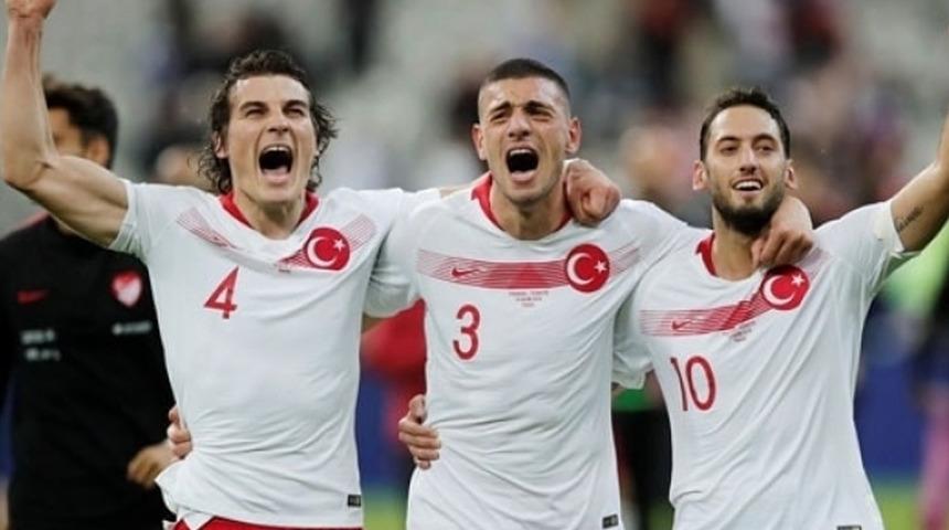 Real Madrid'de Sergio Ramos'un yerine Çağlar Söyüncü