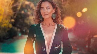 Ünlü oyuncu Ece Uslu, siyah bikinisiyle poz verdi!