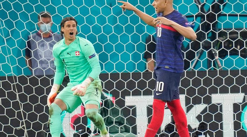 Fransa-İsviçre maçının tekrarı için 240 bin imza