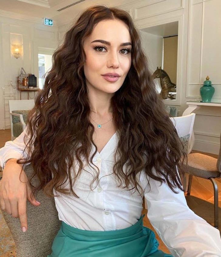 Fahriye Evcen 'Alp Arslan' dizisinde mi rol alacak? İşte Barış Arduç'a partner olacak sürpriz isim! G3