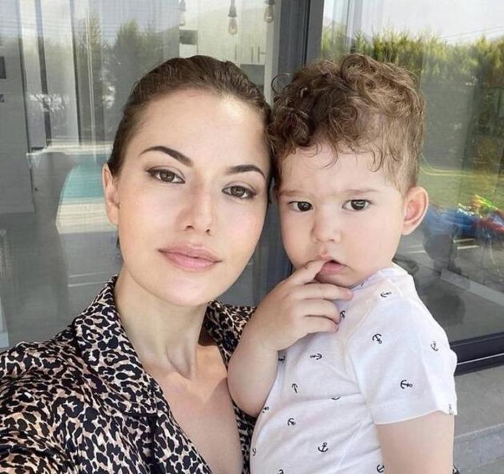 Fahriye Evcen 'Alp Arslan' dizisinde mi rol alacak? İşte Barış Arduç'a partner olacak sürpriz isim! G2