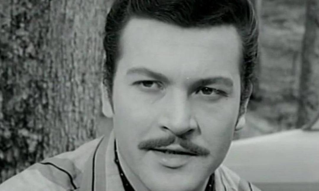 Yeşil&ccedil;am&rsquo;ın usta oyuncusu Kartal Tibet hayatını kaybetti! Kartal Tibet kimdir, neden &ouml;ld&uuml;?