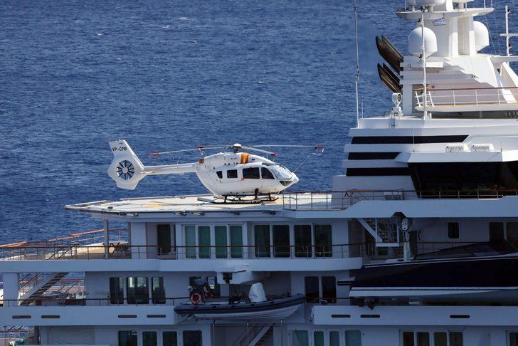 Sofia Richie saray gibi yatla adaları geziyor G2