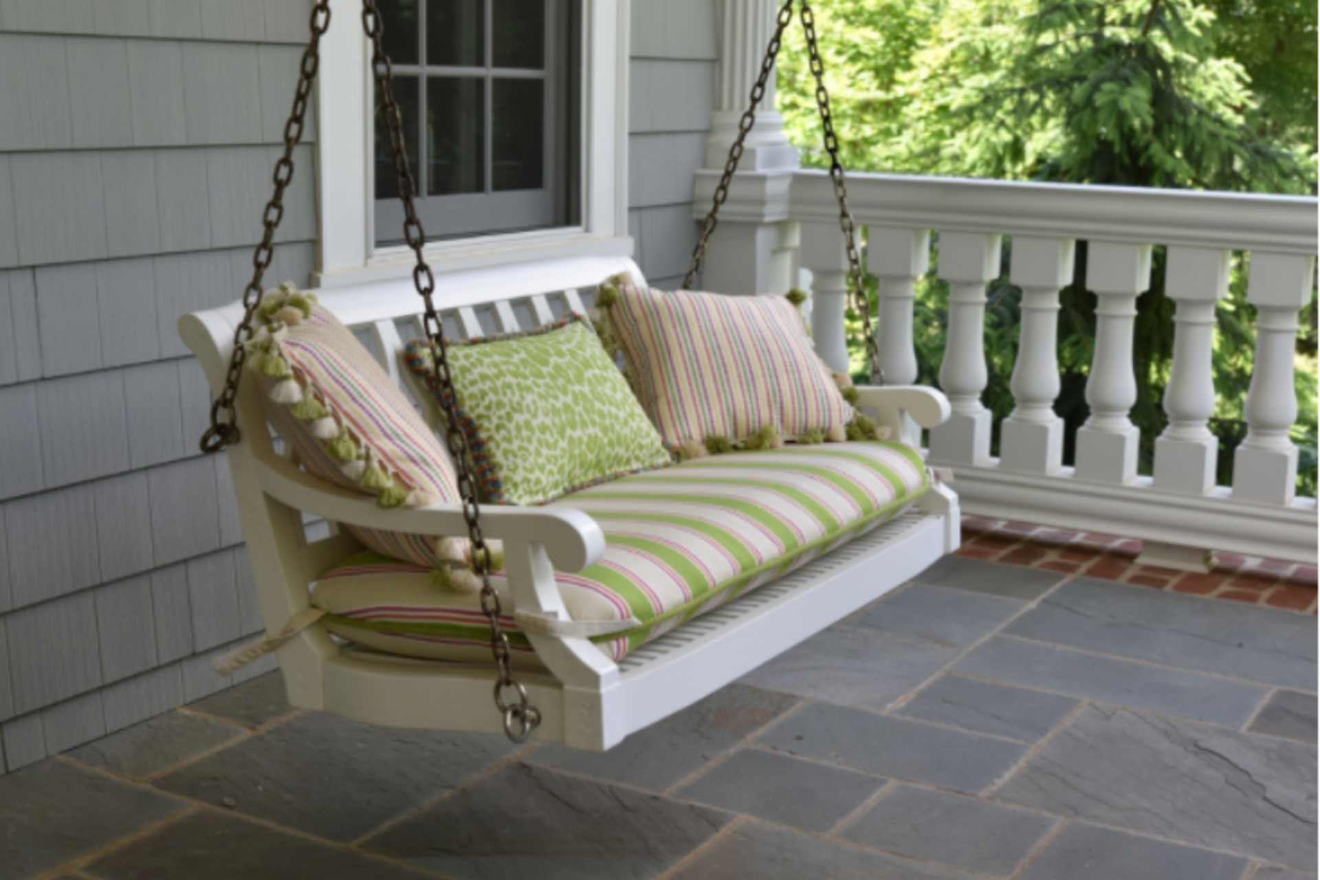 İster balkonunuzda, isterseniz de evlerinizde kolayca kullanabileceğiniz salıncak modelleri