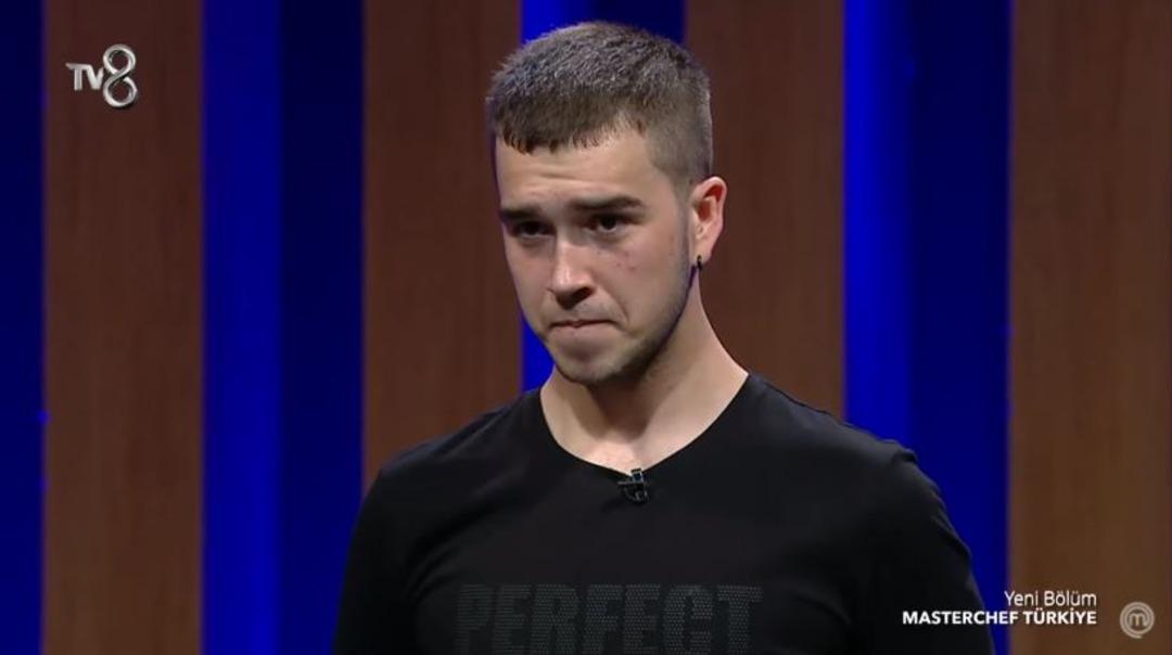 J&uuml;rileri g&uuml;lme krizine soktu! MasterChef Tunahan Ak kimdir?