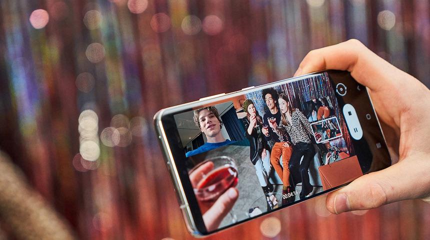 Samsung Galaxy S21 Ultra 5G, en iyi telefon ödülünü aldı