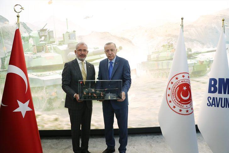 Cumhurbaşkanı Erdoğan, Arifiye'de tank palet fabrikasını ziyaret etti G1