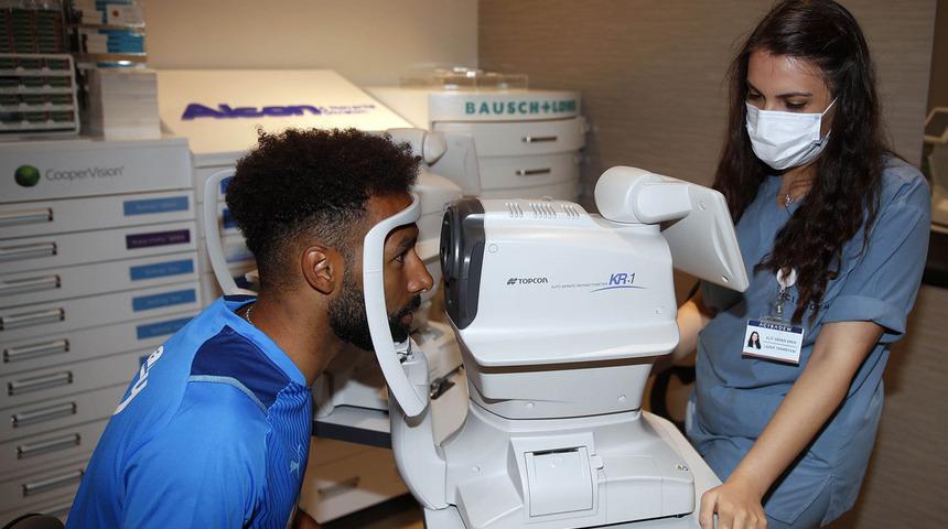  Fenerbahçe'de futbolcular sağlık kontrolünden geçti