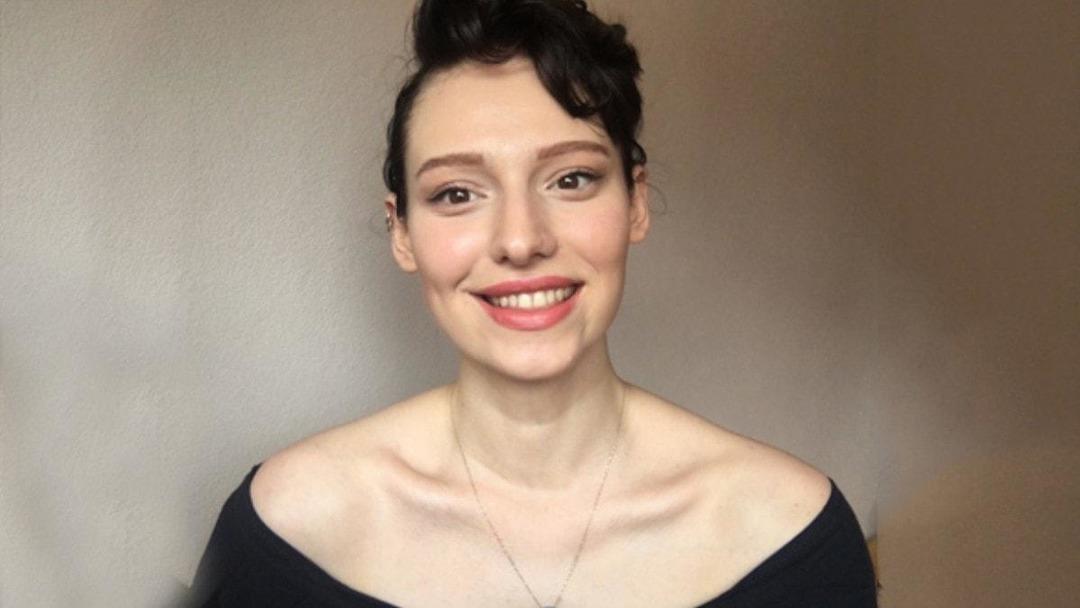 Neslican Tay'ı canlandıracak oyuncu belli oldu! Kanserle savaşıyla tanınan Neslican Tay'ın hayat hikayesi film oluyor...