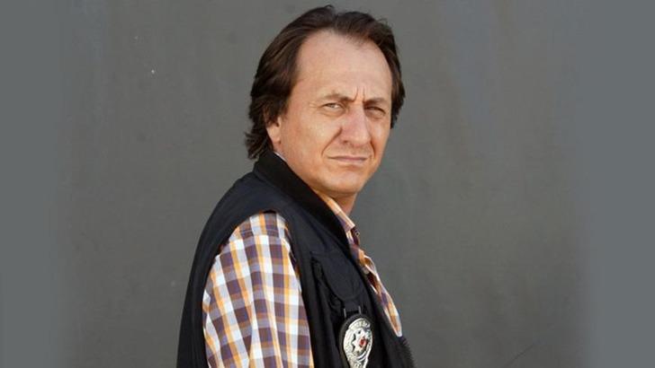 Hüsnü Çoban Arka Sokaklar'dan ayrılıyor iddiası! Hüsnü Çoban'ı canlandıran Özgür Ozan yeni bir projeye mi başlıyor? G2