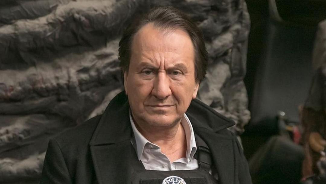 H&uuml;sn&uuml; &Ccedil;oban Arka Sokaklar'dan ayrılıyor iddiası! H&uuml;sn&uuml; &Ccedil;oban'ı canlandıran &Ouml;zg&uuml;r Ozan yeni bir projeye mi başlıyor?