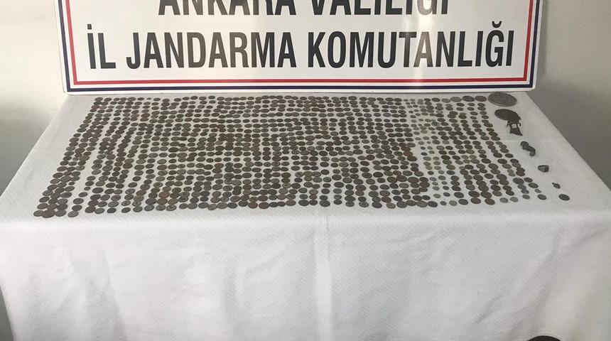 Ankara'da tarihi eser kaçakçılarına operasyon! At heykeli bile var