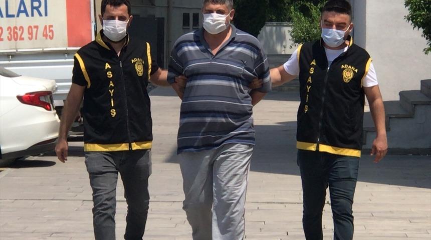 Adana'da hırsızlık yaptığı ve 3 aracın lastiklerini kestiği öne sürülen zanlı tutuklandı