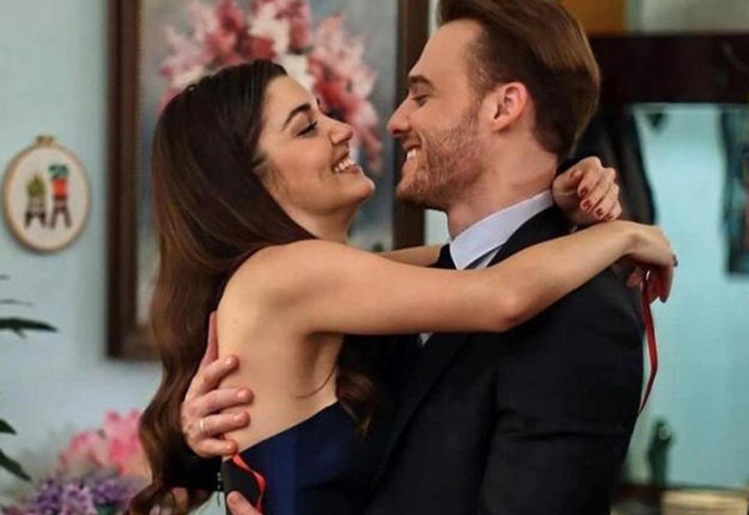 Kerem B&uuml;rsin: Her yerde soyunuyorum