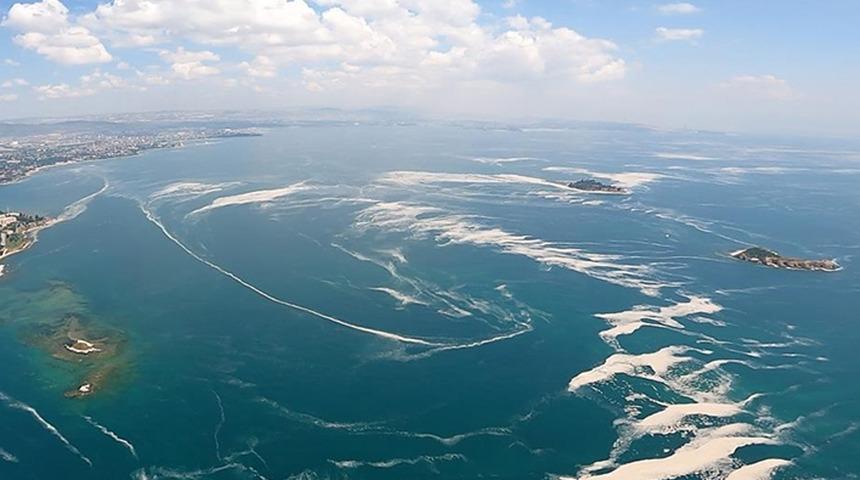 Marmara Denizi'ndeki müsilaj seferberliğinde 25. gün! Bakan Kurum'dan açıklama