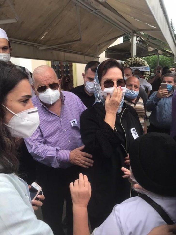 Yeşilçam'ın unutulmaz oyuncusu Kartal Tibet'e veda!  G3