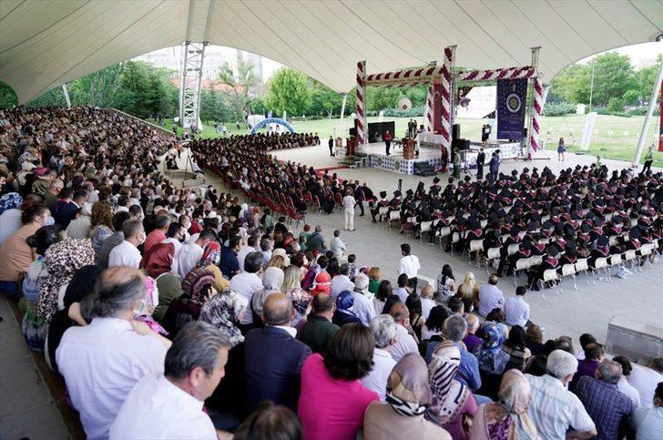 Ankara Üniversitesi Tıp Fakültesi yeni mezunlarını verdi G4