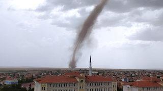 Ankara'da korkutan hortum