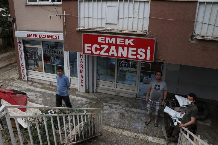 Edirne Valisi Canalp su basan iş yerlerini ziyaret etti G4