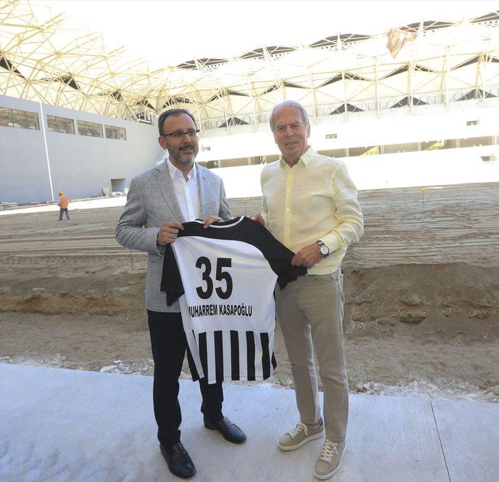 Gençlik ve Spor Bakanı Kasapoğlu, İzmir'de G5