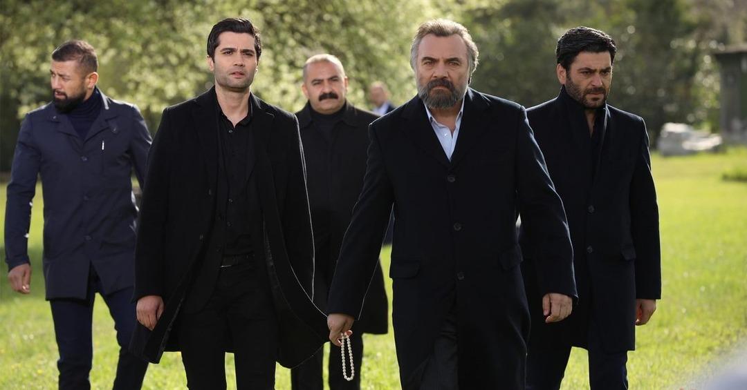 Eşkıya D&uuml;nyaya H&uuml;k&uuml;mdar Olmaz dizisinde bir ayrılık daha! İşte sevilen dizide yaşanan yaprak d&ouml;k&uuml;mleri...