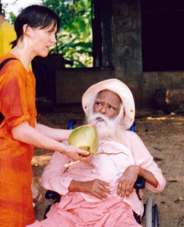 Julie ve Vishnudevananda