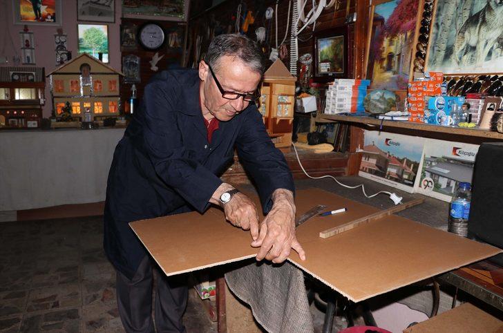 Çocukluk özlemini atık malzemelerden yaptığı ahşap evlerle gideriyor G2