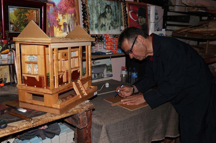 Çocukluk özlemini atık malzemelerden yaptığı ahşap evlerle gideriyor G4