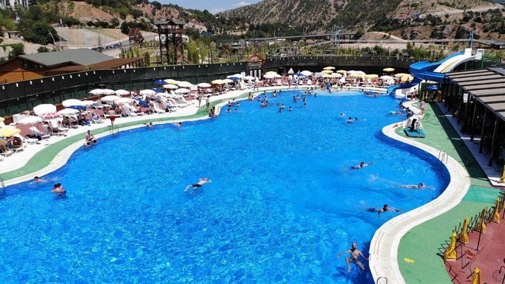 Kısıtlamasız ilk pazar günü sokaklara akın ettiler! G4