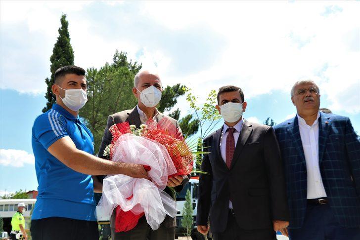 AK Parti Genel Başkanvekili Kurtulmuş, Burdur'da sivil toplum kuruluşu temsilcileriyle bir araya geldi: G1