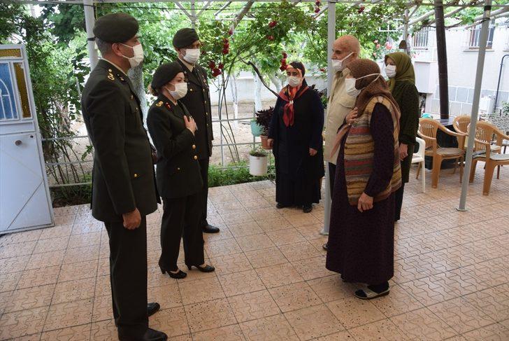 Havva ninenin ördüğü patikler Ağrı'daki Mehmetçiklere ulaştı G1
