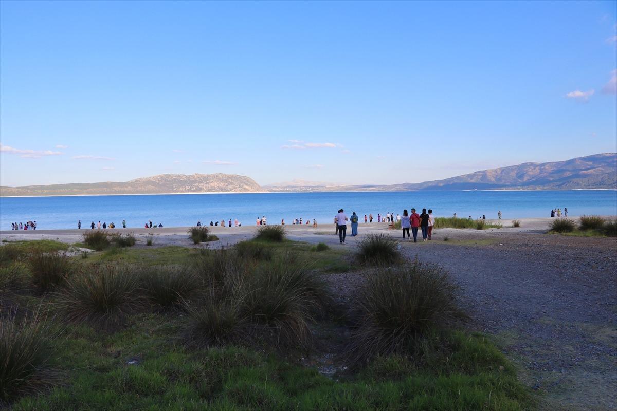 Salda G&ouml;l&uuml;'nde oluşan kalp şeklindeki g&ouml;r&uuml;nt&uuml; ilgi &ccedil;ekti